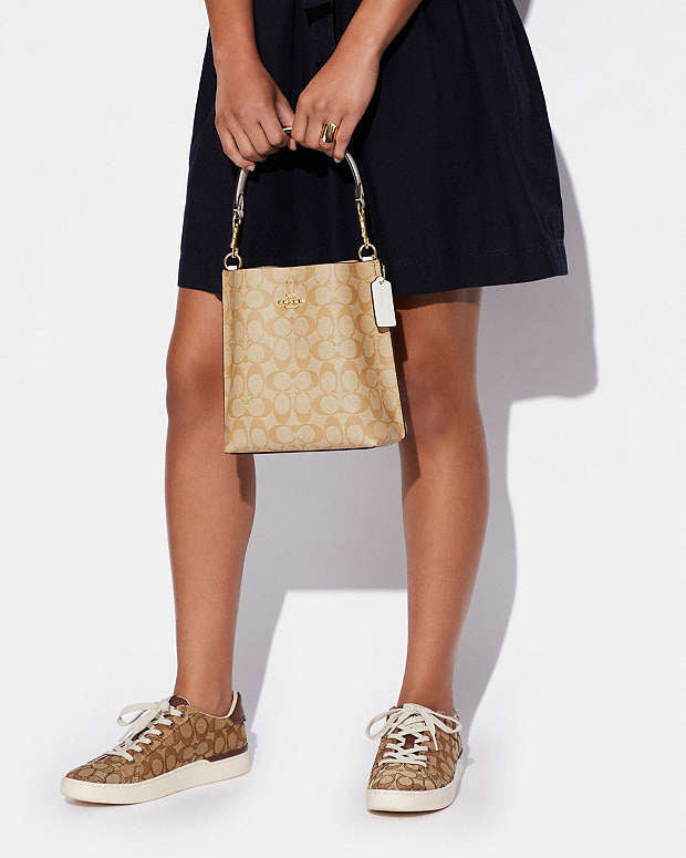 Coach Mollie 22 Bucket Bag gold