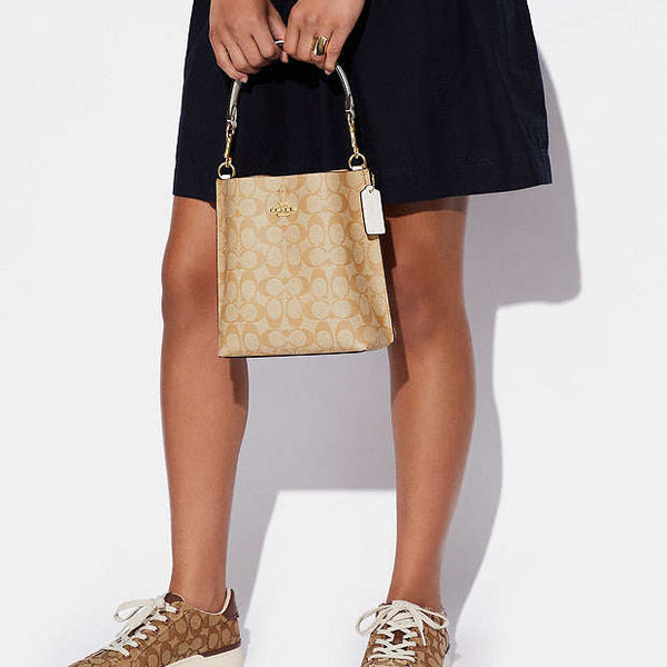 Coach Mollie 22 Bucket Bag gold