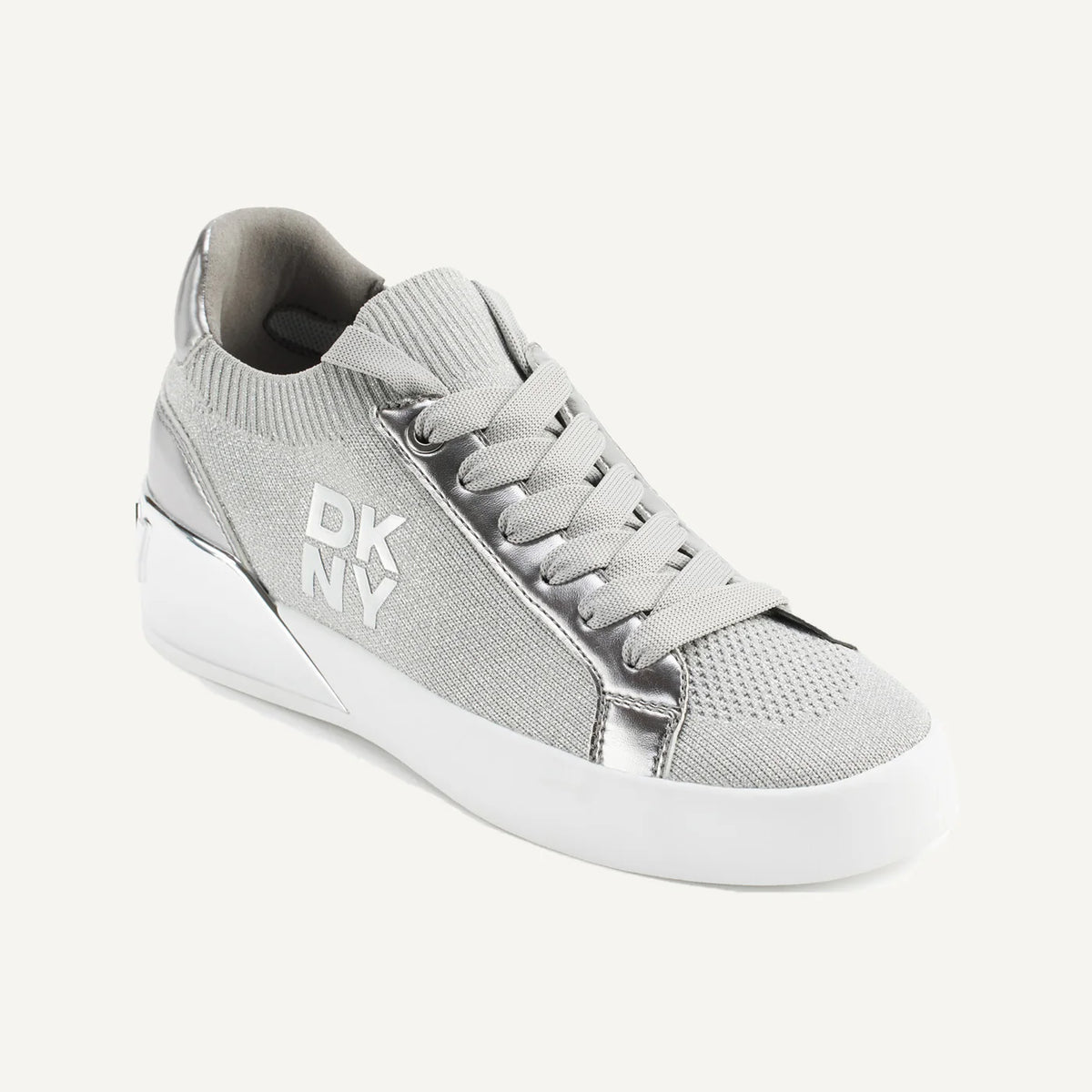 DNKY MALLORY LACE UP SNEAKER 6M