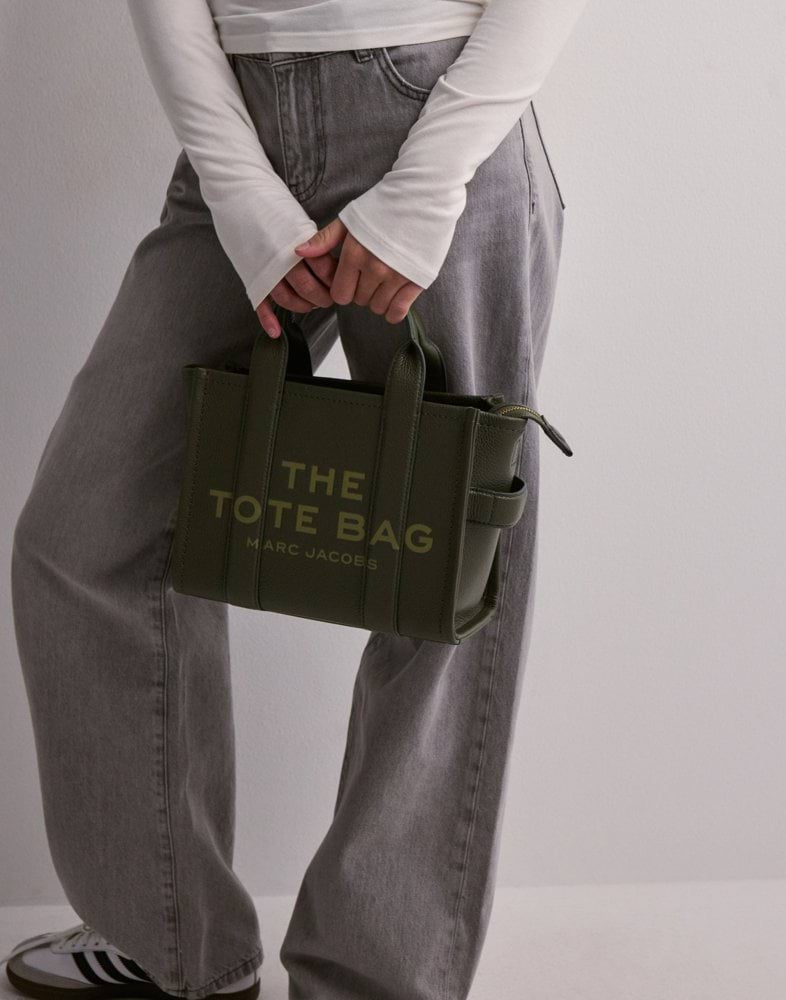 Marc Jacobs The leather small tote bag