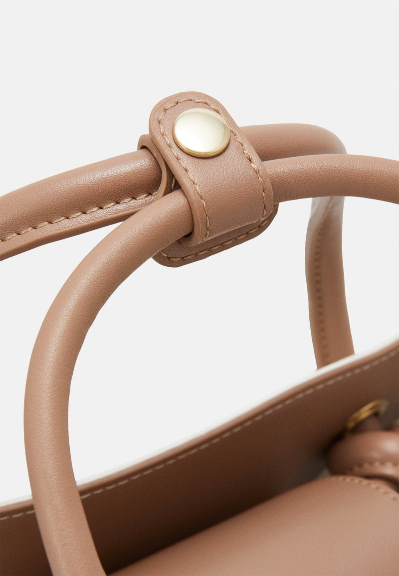 Valentino Alexia Shopping Bag