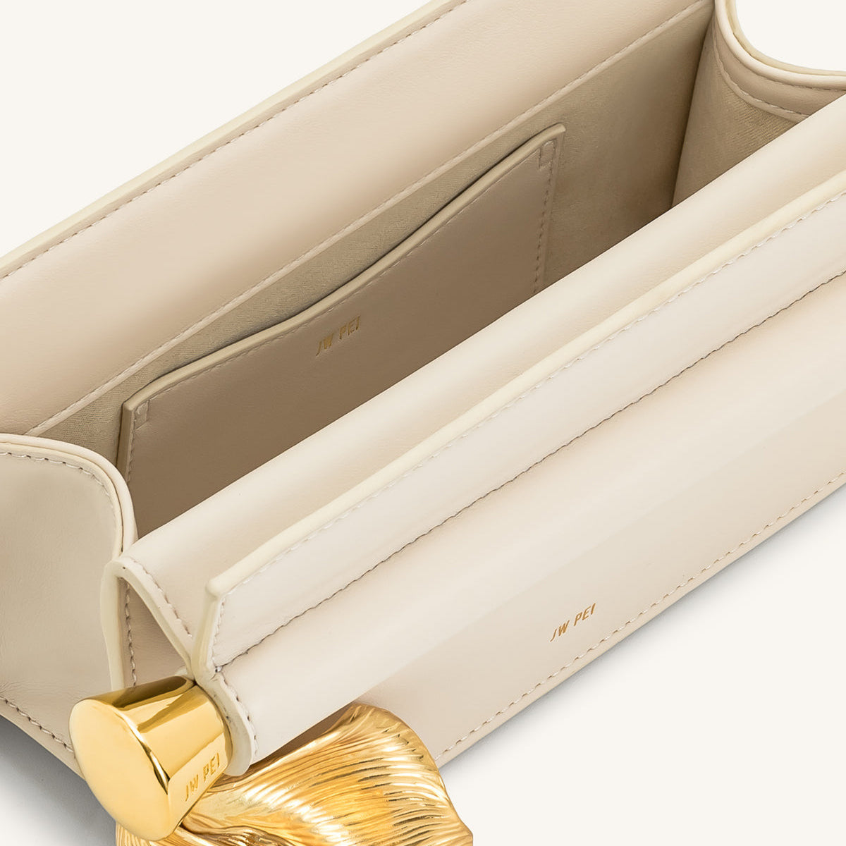 Holly Metal Pendant Embellished Clutch - White
