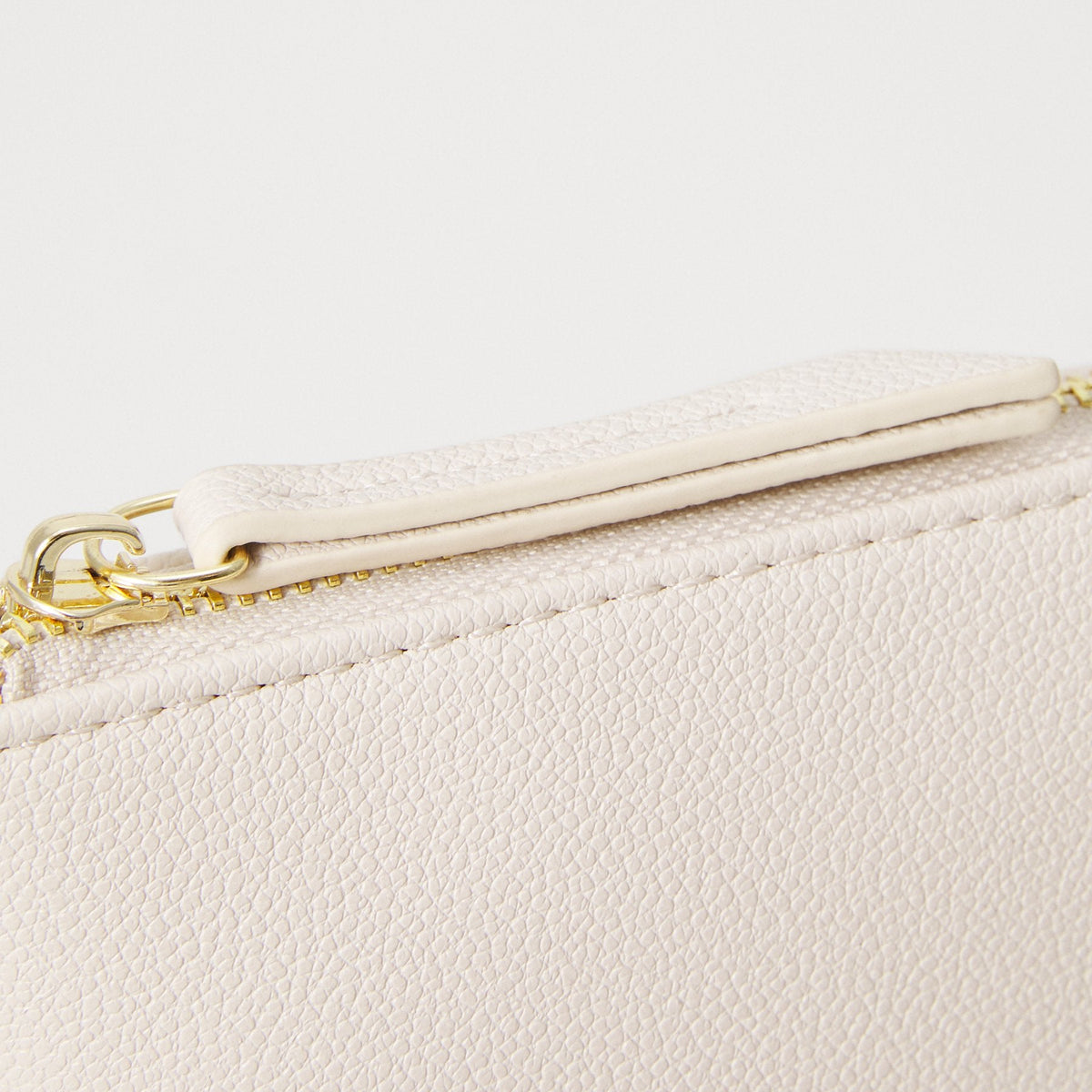 Valentino Bags
FOXY - Clutch - ecru