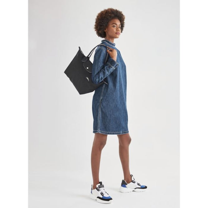 Longchamp Le Pliage Club L Shoulder Bag in black