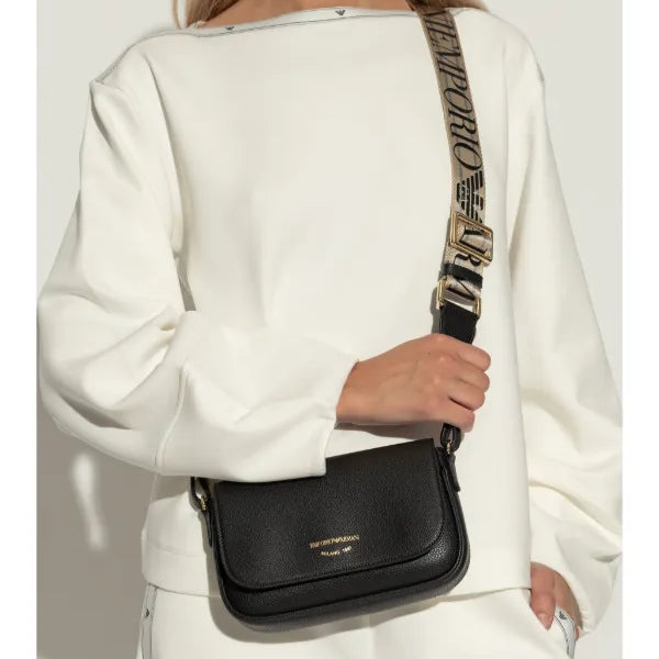 Emporio Armani
Lilly shoulder bag