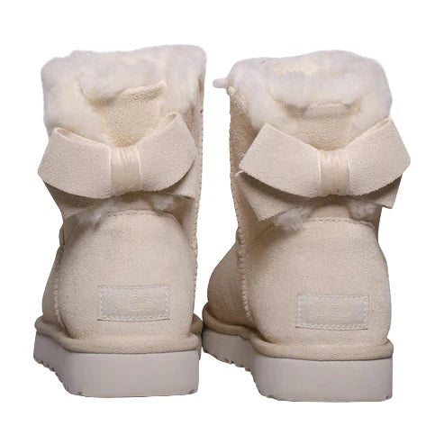 UGG Bailey Suede Bow boot Cream Size 39